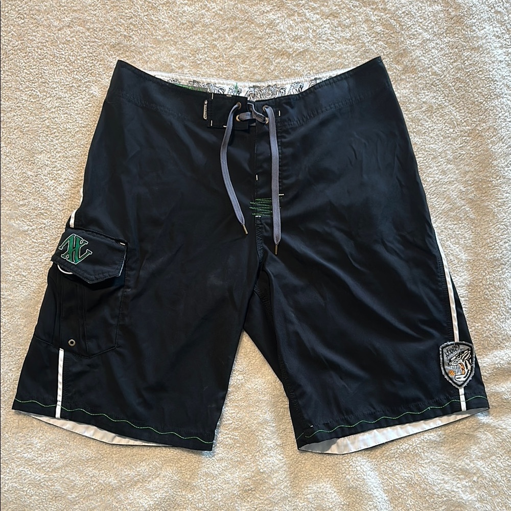 Men's Atwater Black and Green Board Shorts - Sz 34